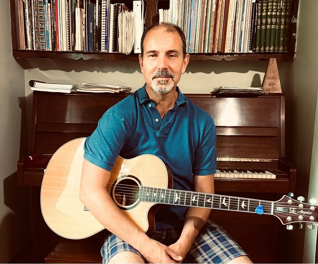 Chris Farnham - Guitar